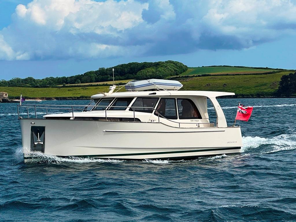2019 Greenline 33