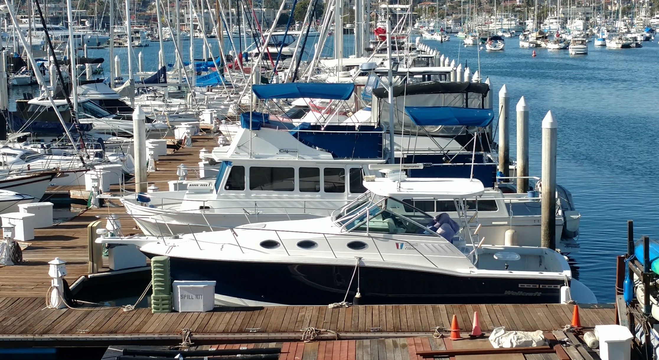 2006 Wellcraft 330 Coastal