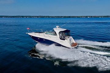 2009 Rinker 360 Express Cruiser