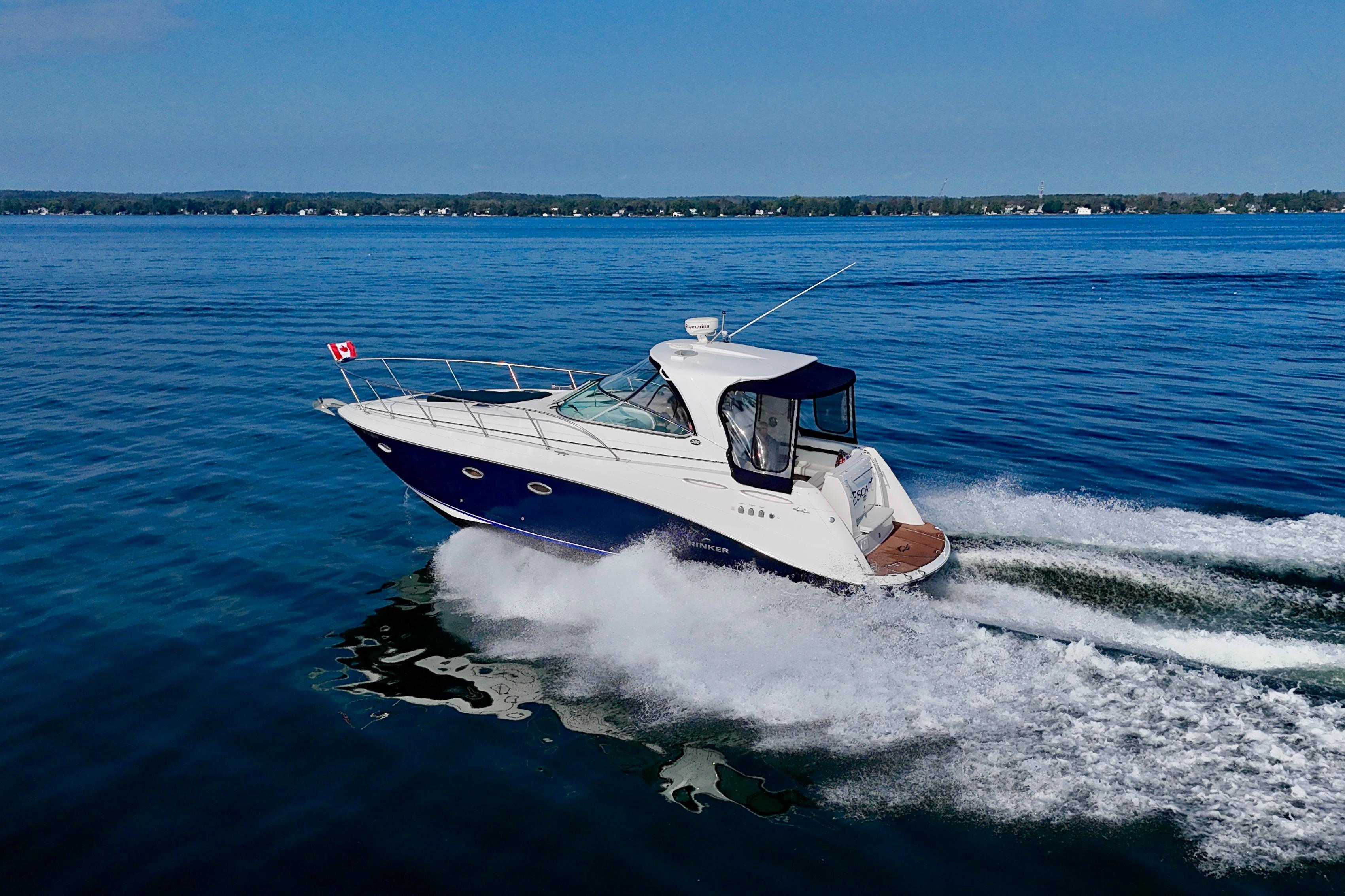 2009 Rinker 360 Express Cruiser