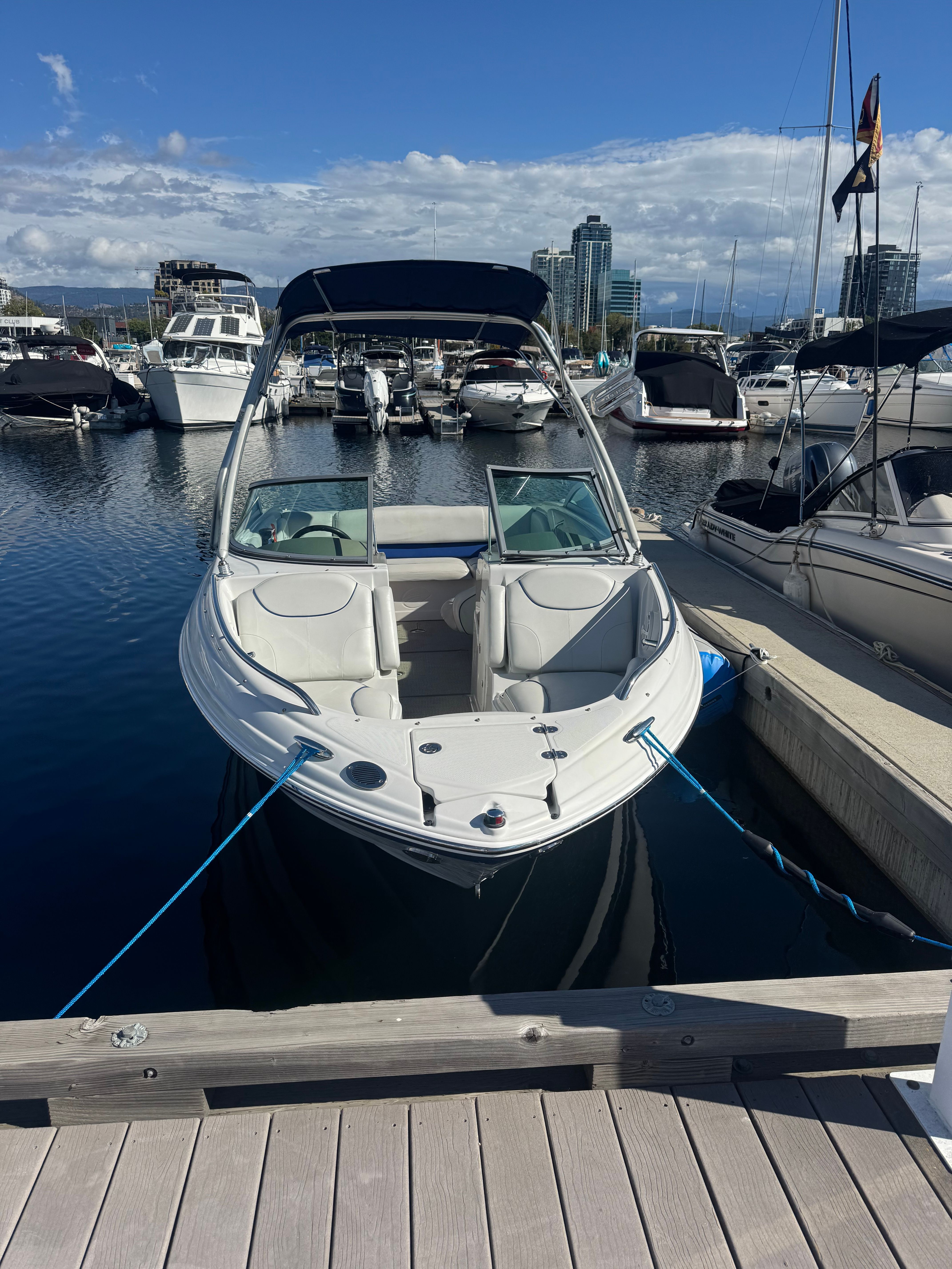 2006 Crownline 230 LS