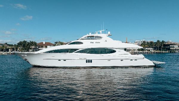 2004 Lazzara LY106