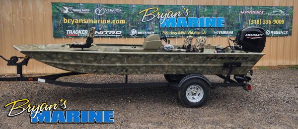 Tracker Grizzly 1754 SC 2025 Tracker GRIZZLY® 1754 SC boat on trailer at Bryan's Marine dealership.