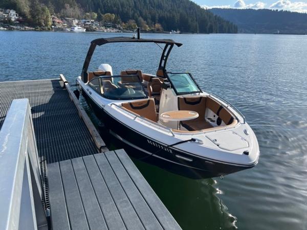 2023 Chaparral 250 OSX