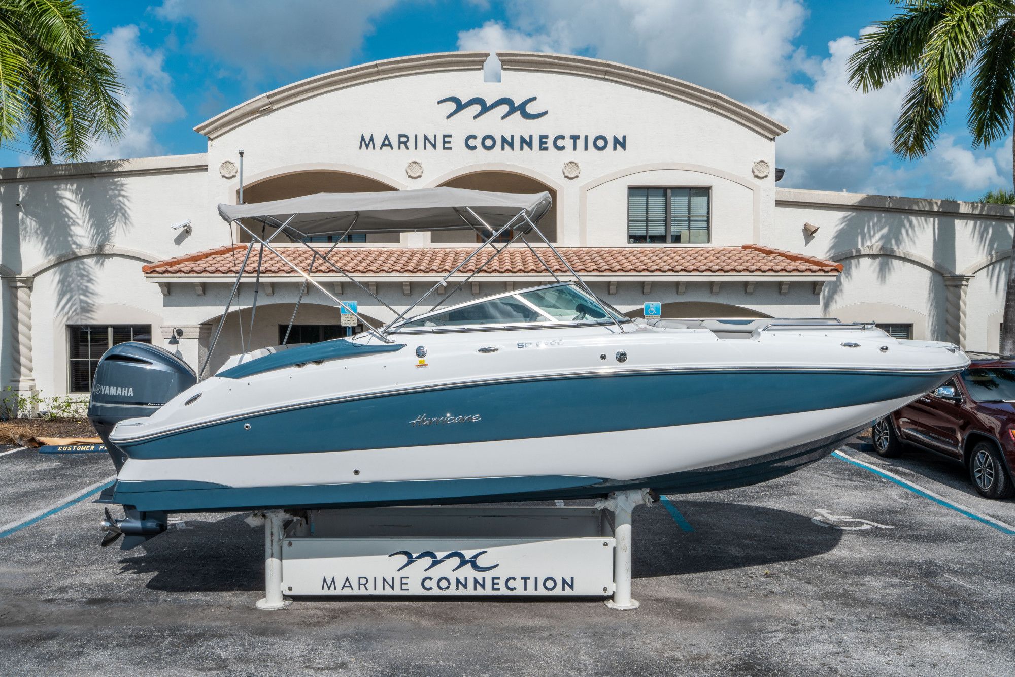 2026 Hurricane SunDeck 2400 OB