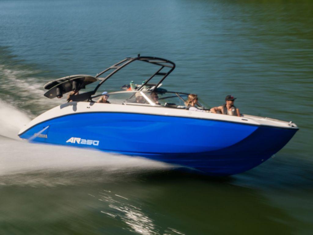 2025 Yamaha Boats AR250