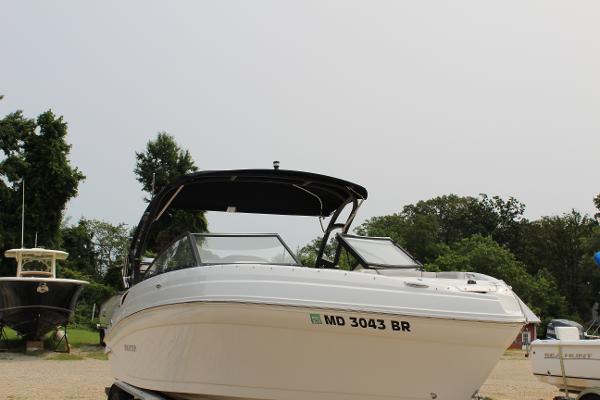 Research 2015 - Rinker Boats - Captiva 246 BR on iboats.com