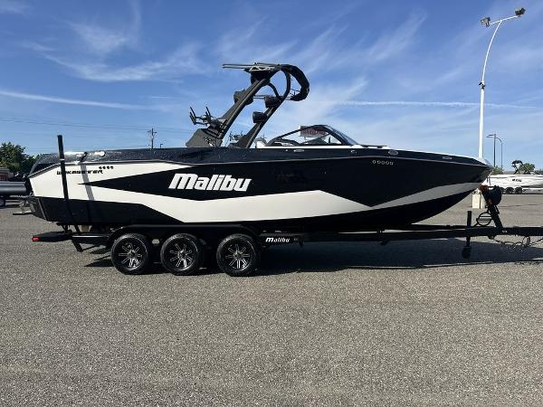 2025 Malibu 25 LSV