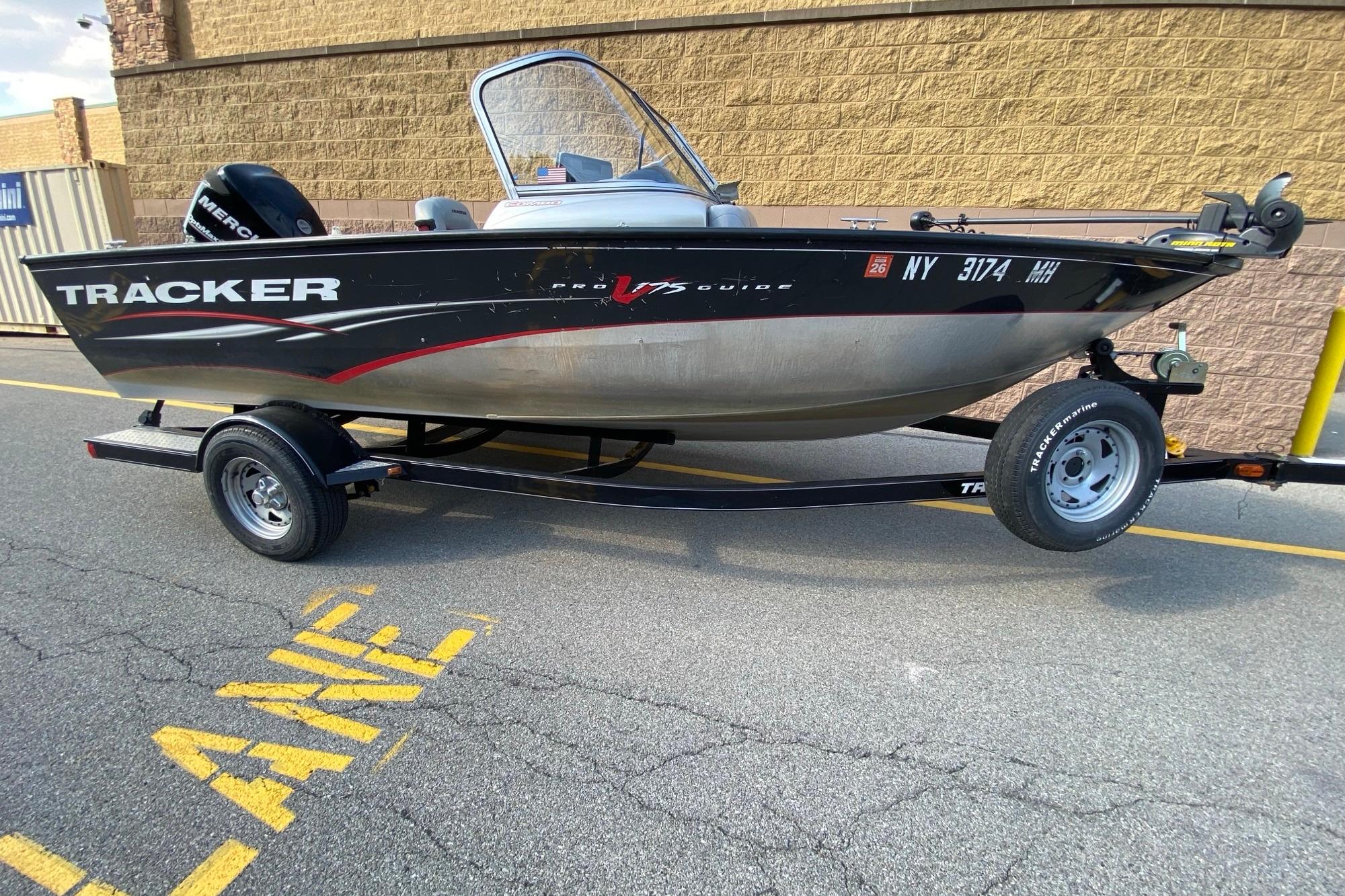 2011 Tracker Pro Guide V-175 Combo