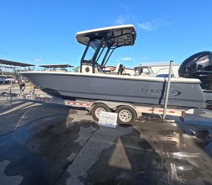 2023 Robalo 266 Cayman