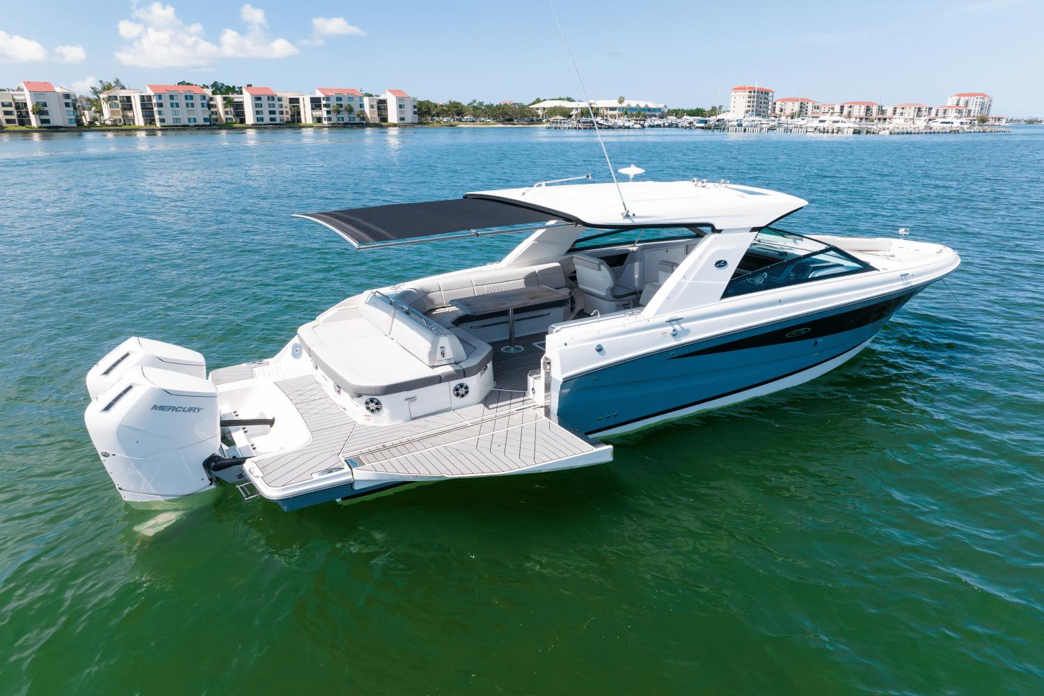 2023 Sea Ray 400 SLX-OB