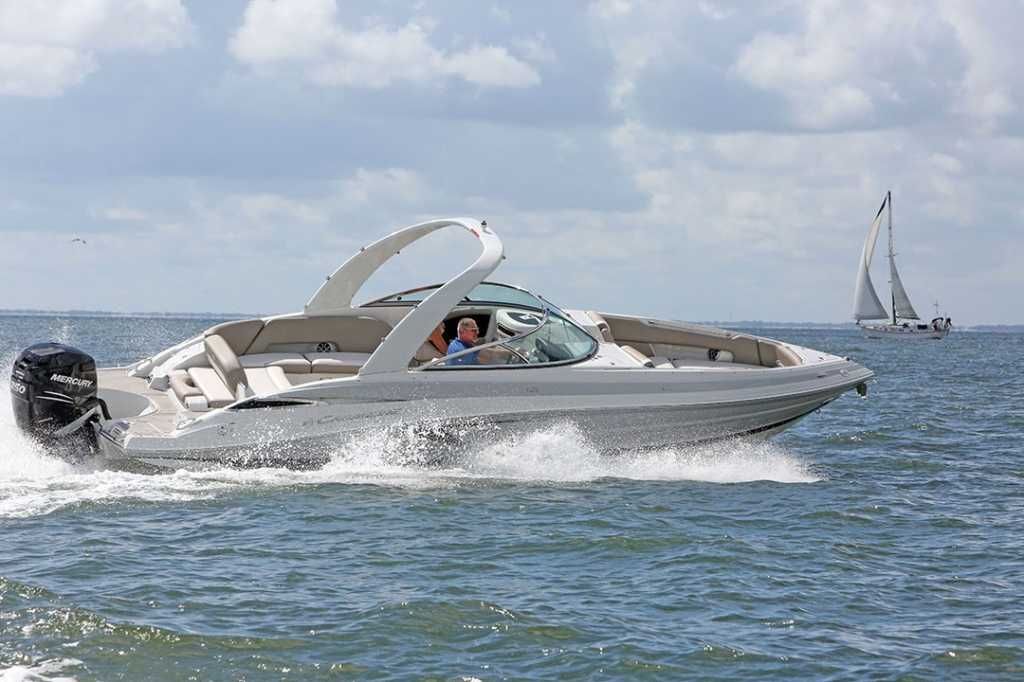 2025 Crownline 330 XSS
