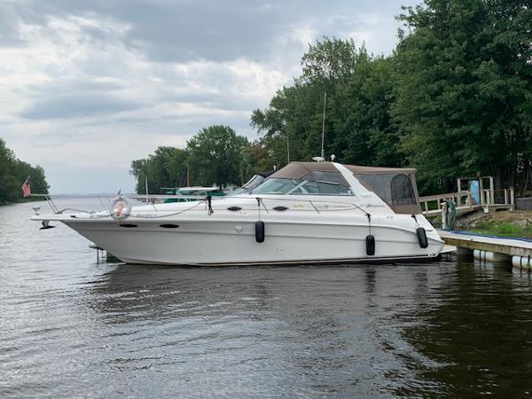 Sea Ray 330 Sundancer