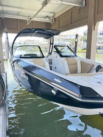 2016 Scarab 255 H.O. Platinum