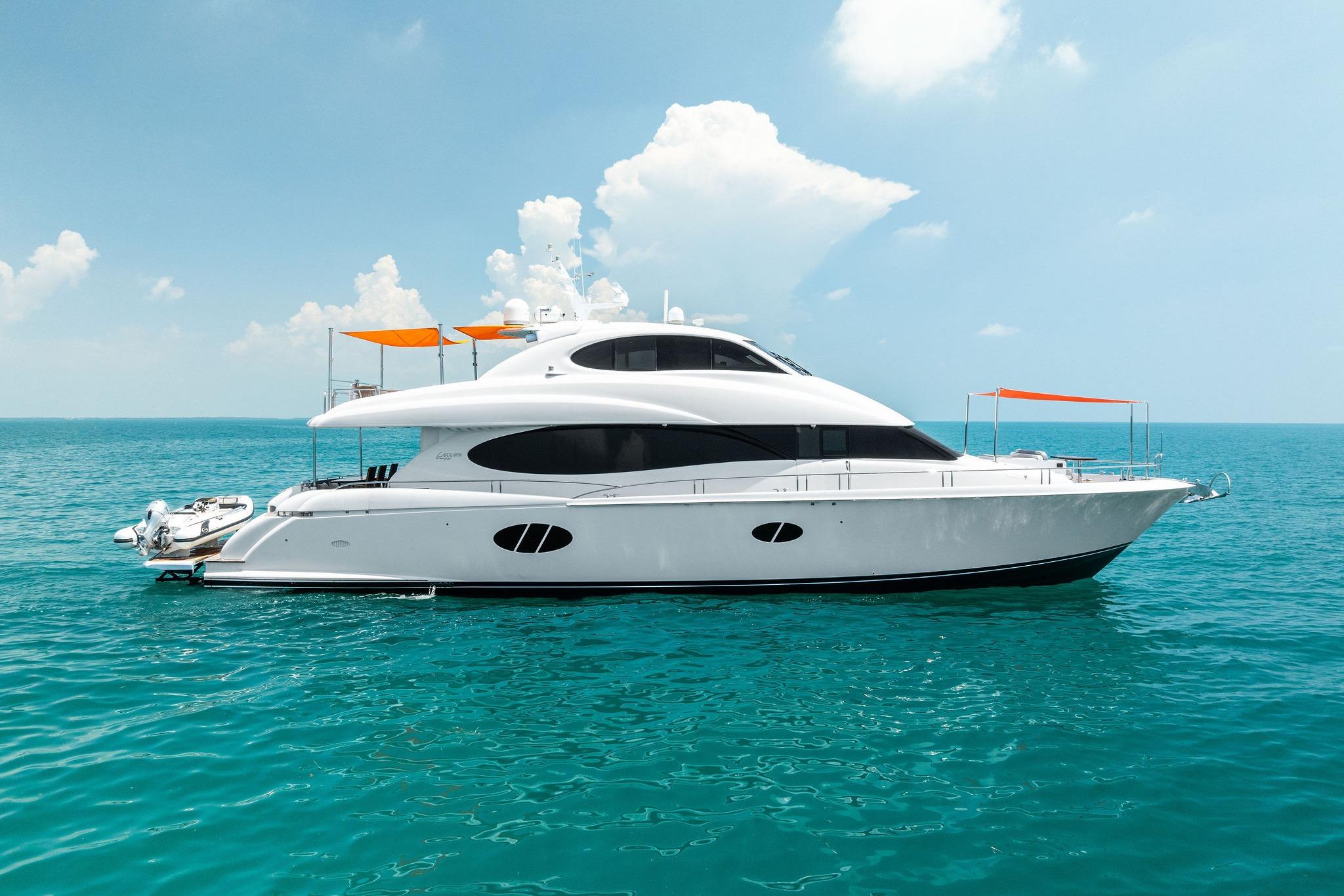2006 Lazzara Skylounge