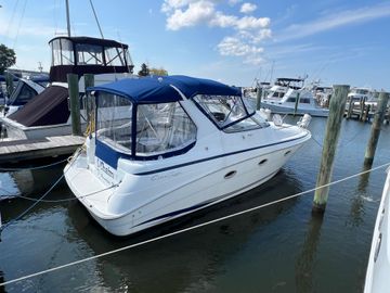 1997 Chris-Craft 320 Crowne Cruiser