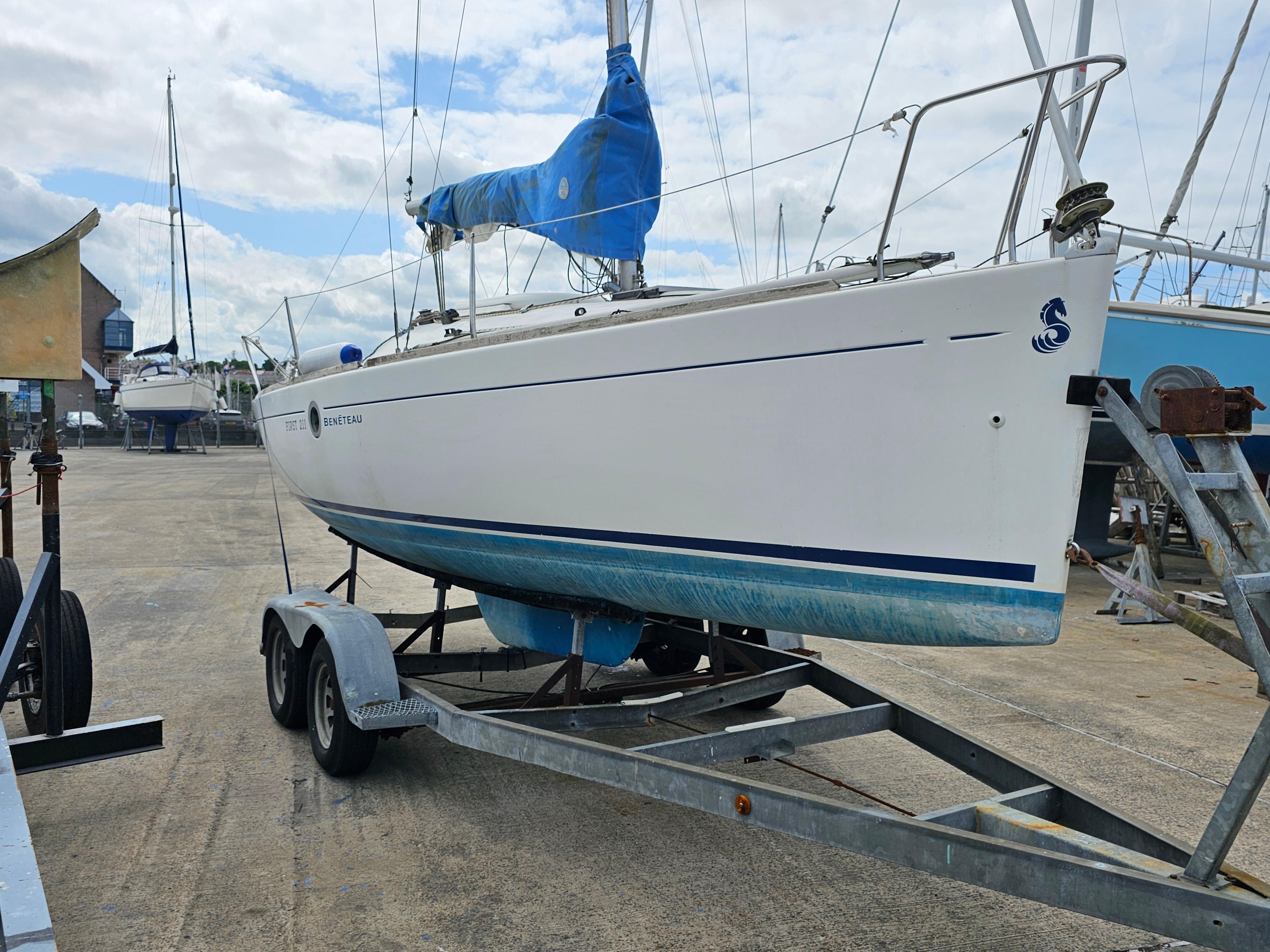 2002 Beneteau First 211