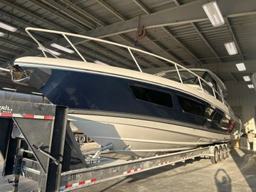 2025 Intrepid 50 Evolution