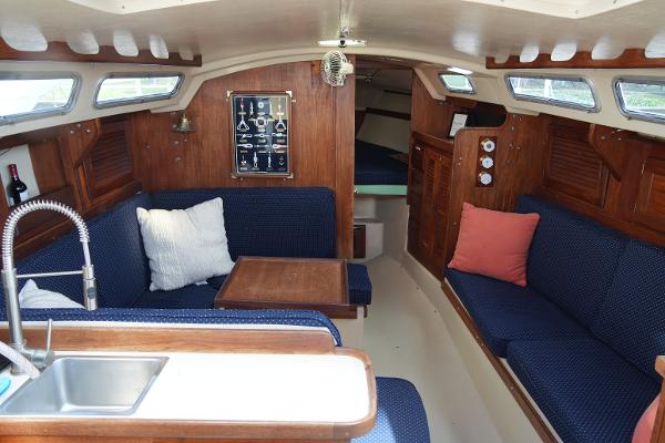 1984 Catalina 30 Tall Rig