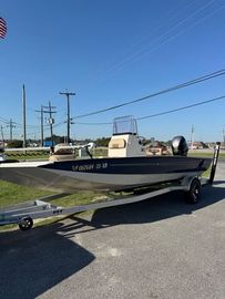 2023 Xpress H20B Bay
