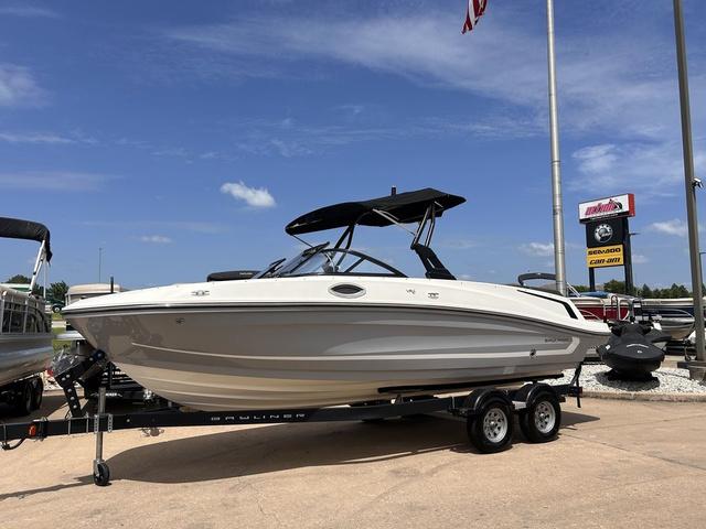 2021 Bayliner VR6 Bowrider
