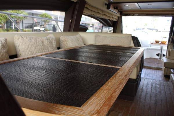 2015 Azimut 64 Flybridge