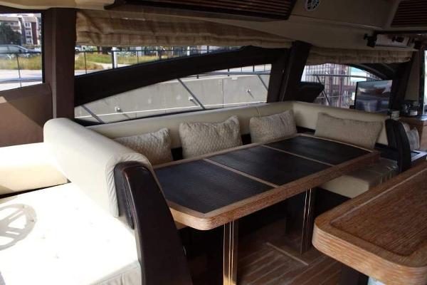 2015 Azimut 64 Flybridge
