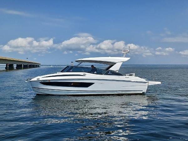 2020 Aquila 32