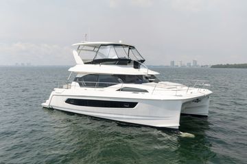 2024 Aquila 44 Yacht