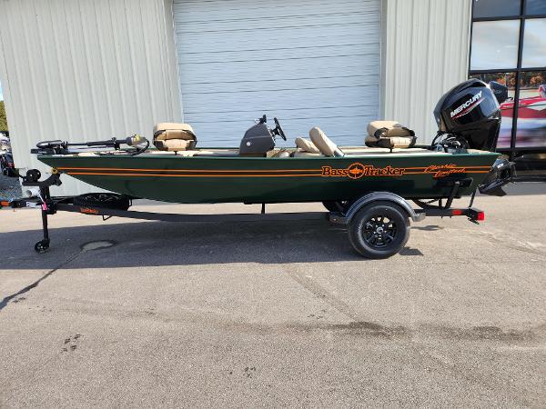 Tracker Bass Tracker Classic XL Limited 2025 Tracker Bass Tracker Classic XL Limited boat on trailer, parked outdoors.