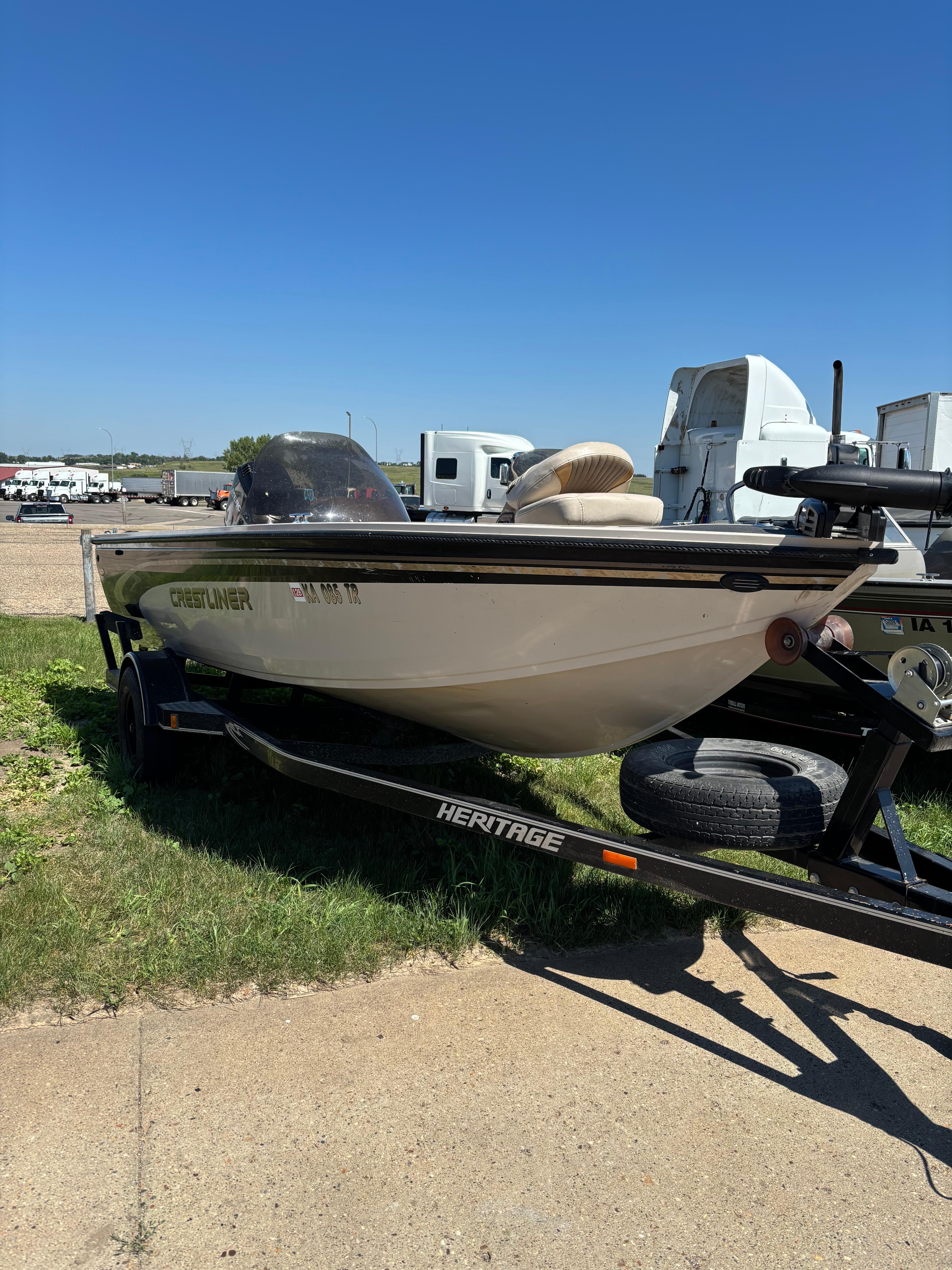 Crestliner Super Hawk 1700