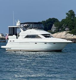 2000 Cruisers Yachts 3750 Motoryacht