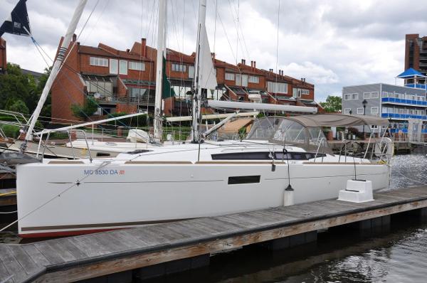 2016 Jeanneau Sun Odyssey 349