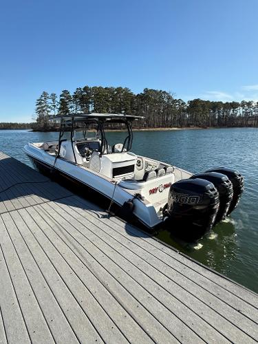 2019 Renegade 33 Open