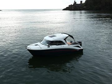 2019 Beneteau Antares 8