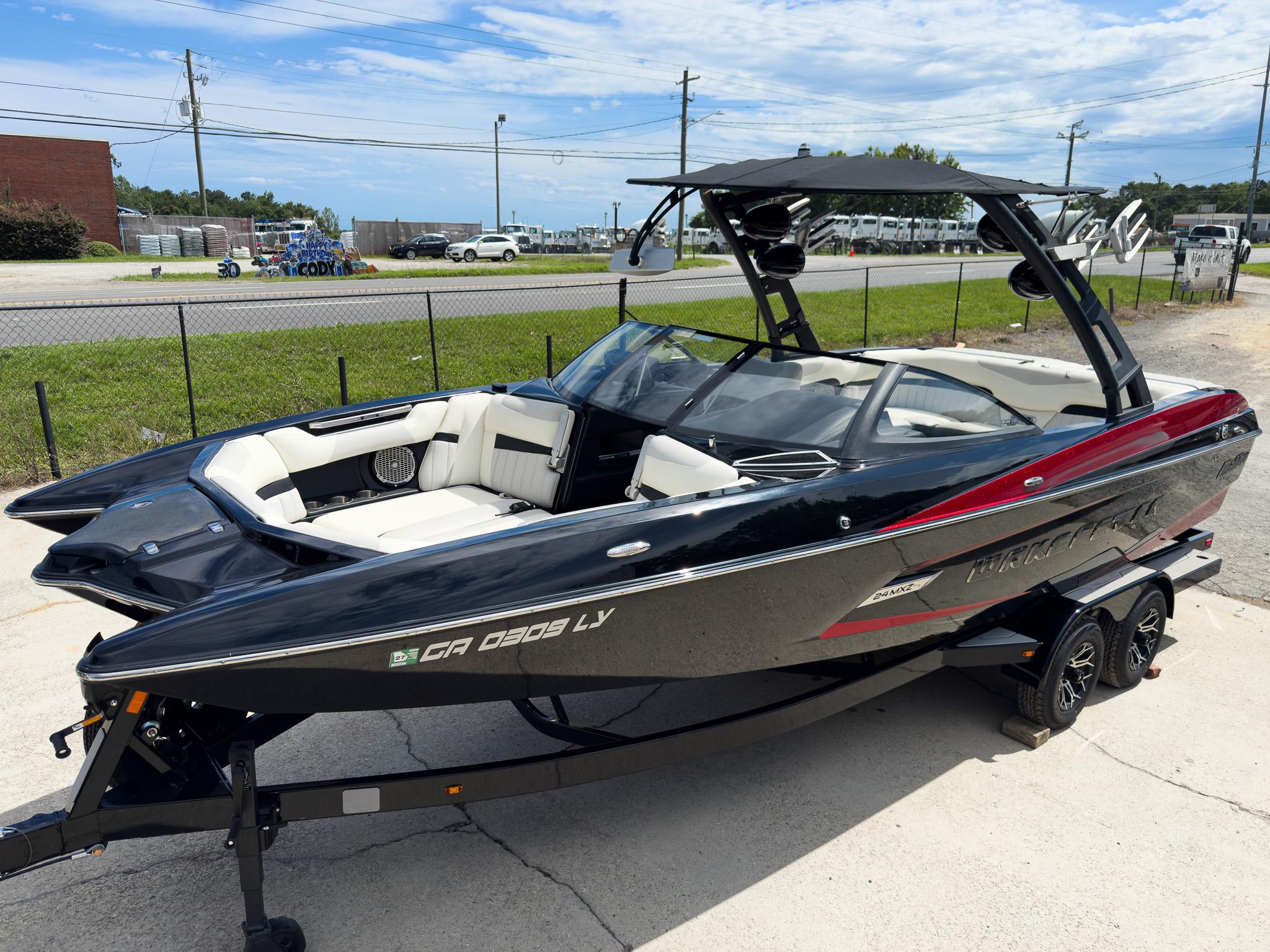 2015 Malibu Wakesetter 24 MXZ
