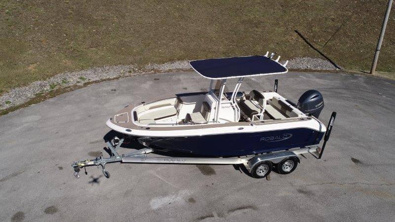 2020 Robalo R202