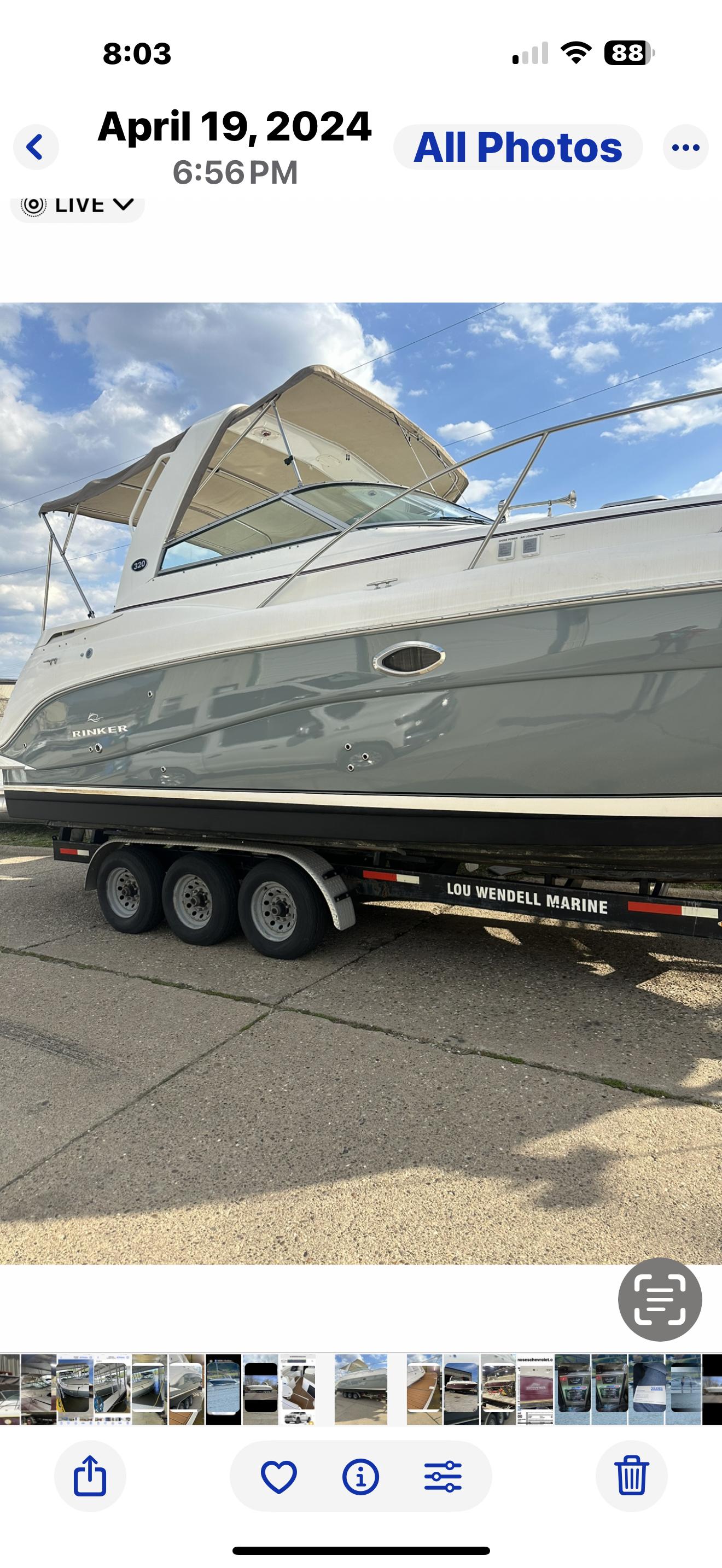 2006 Rinker 320 Express Cruiser