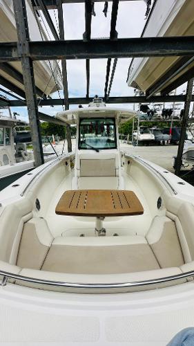 2020 Boston Whaler 330 Outrage