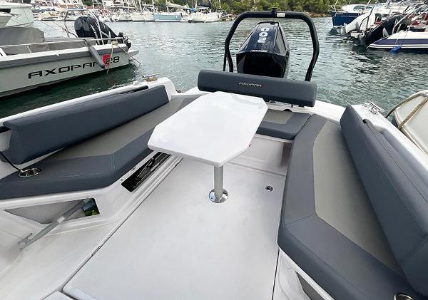 2022 Axopar 22 T-Top