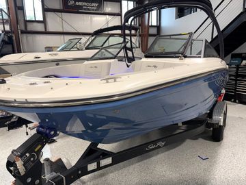 2023 Sea Ray SPX 190