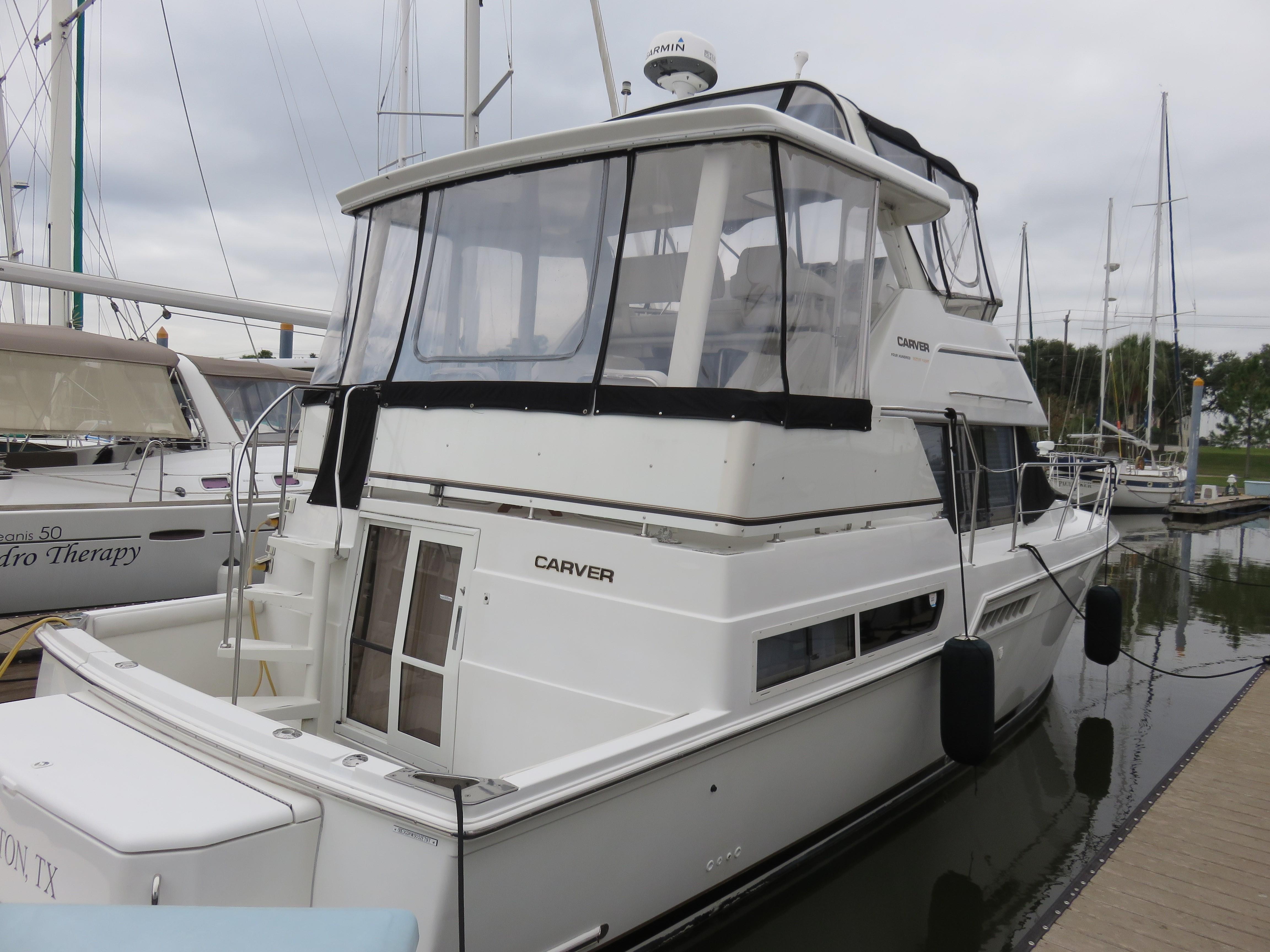 carver 400 cockpit motor yacht