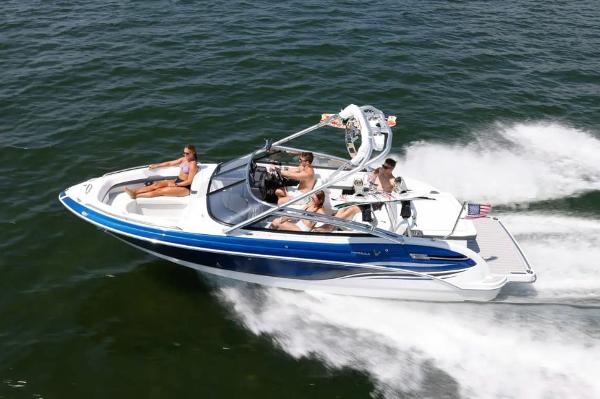 2015 Yamaha 240 Series: Ultra Quiet With Sure-footed 2015 Yamaha 240 Series: Ultra Quiet With Sure-footed