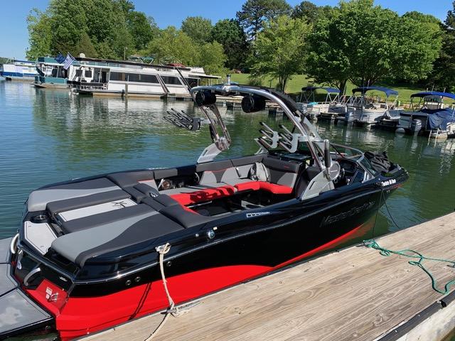 2019 MasterCraft XT25