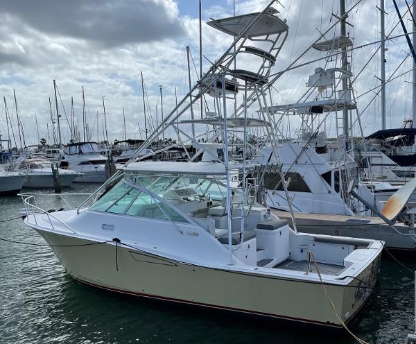 2004 Cabo 35 Express