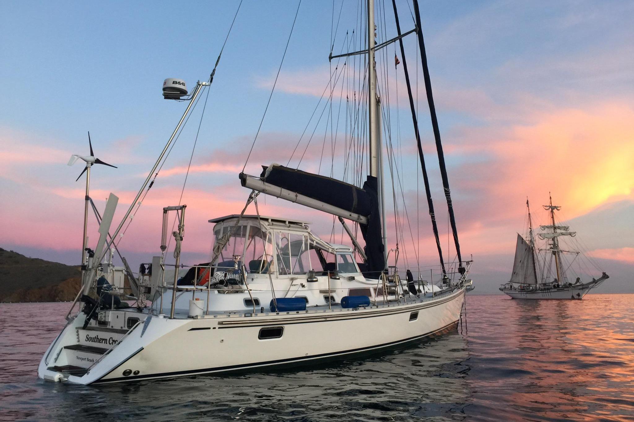 2004 Hylas 46