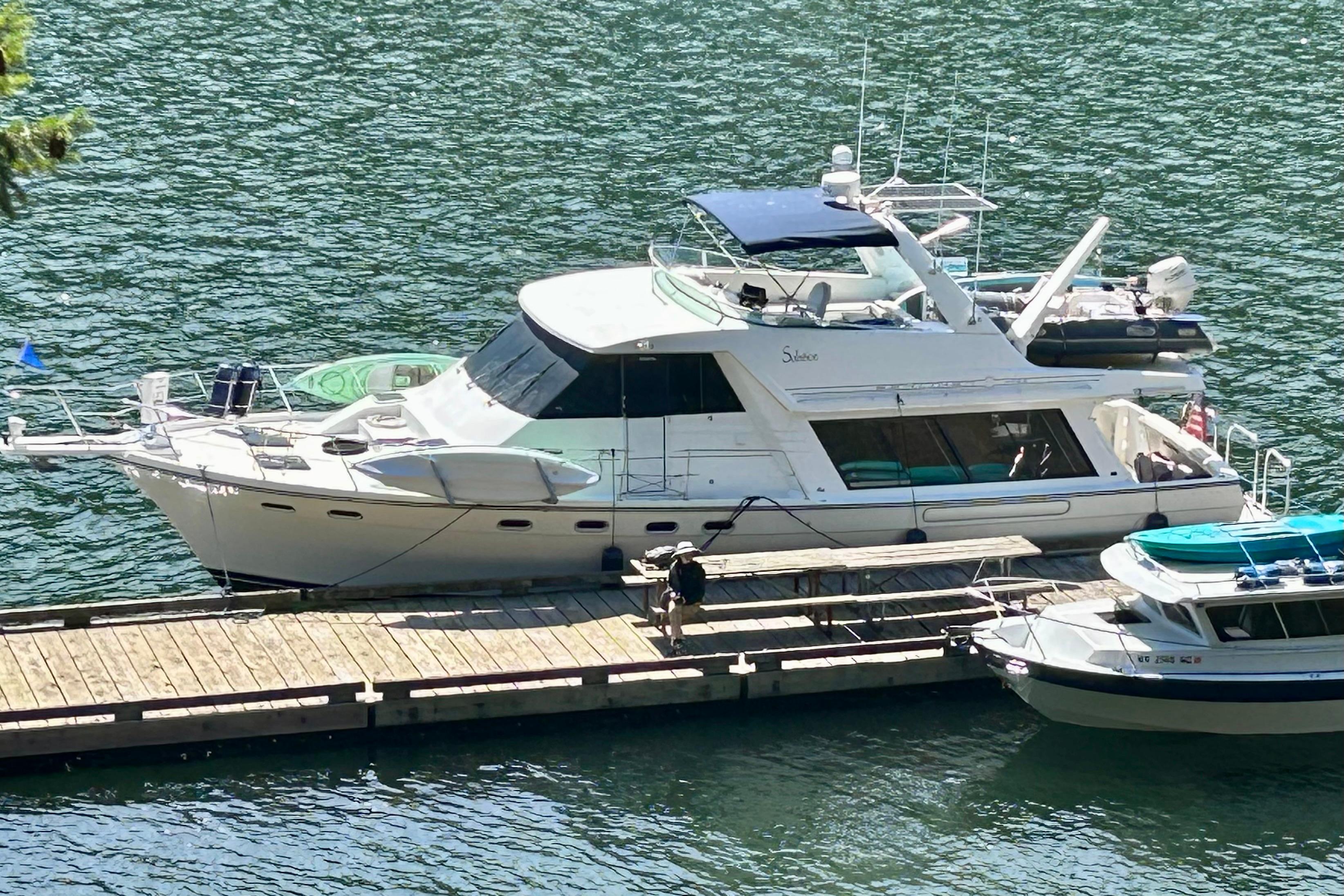 2000 Bayliner 4788 Pilot House Motoryacht