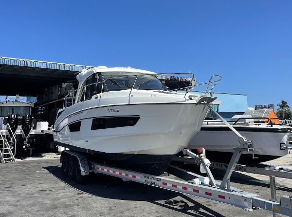 2021 Beneteau Antares 9