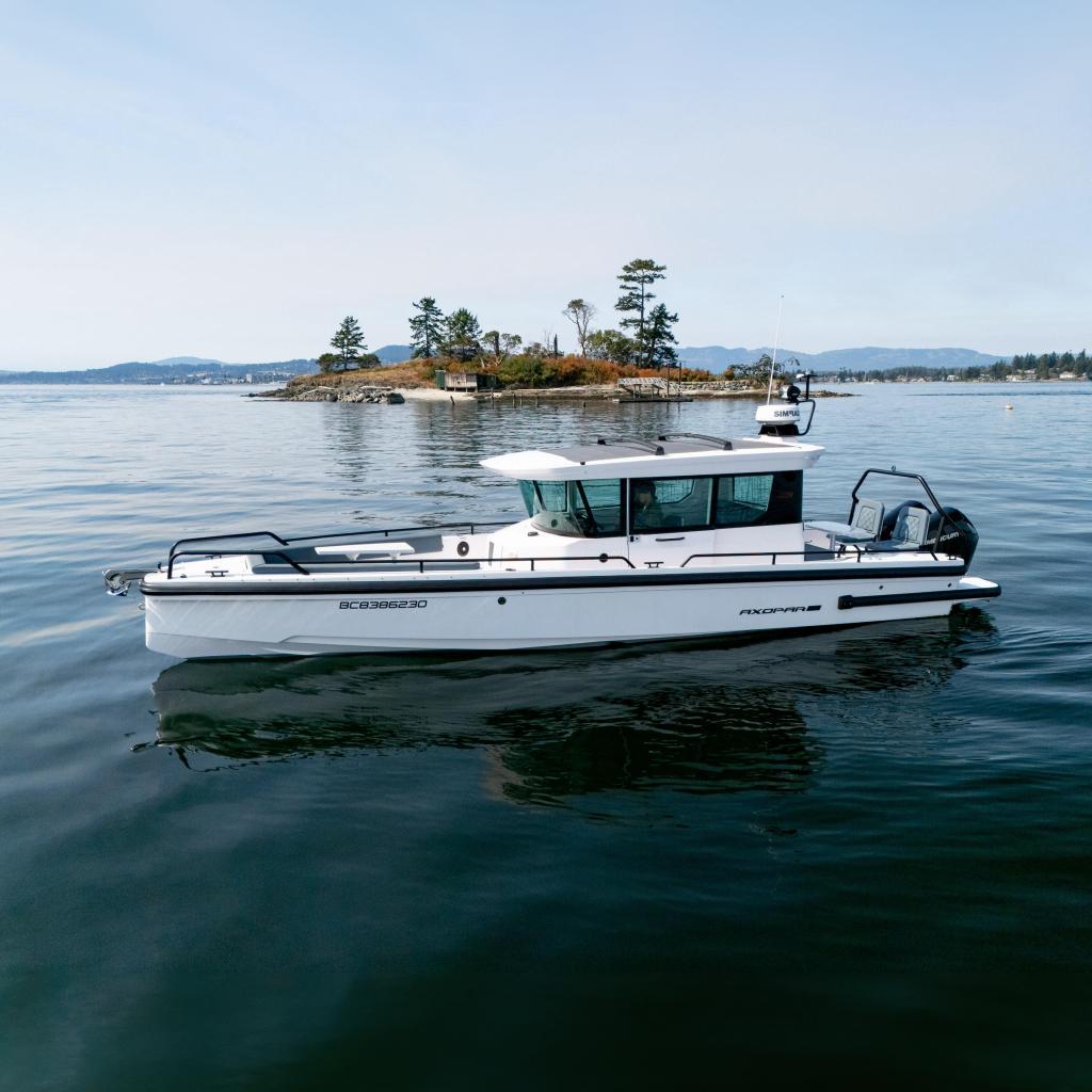 2022 Axopar 28 CABIN