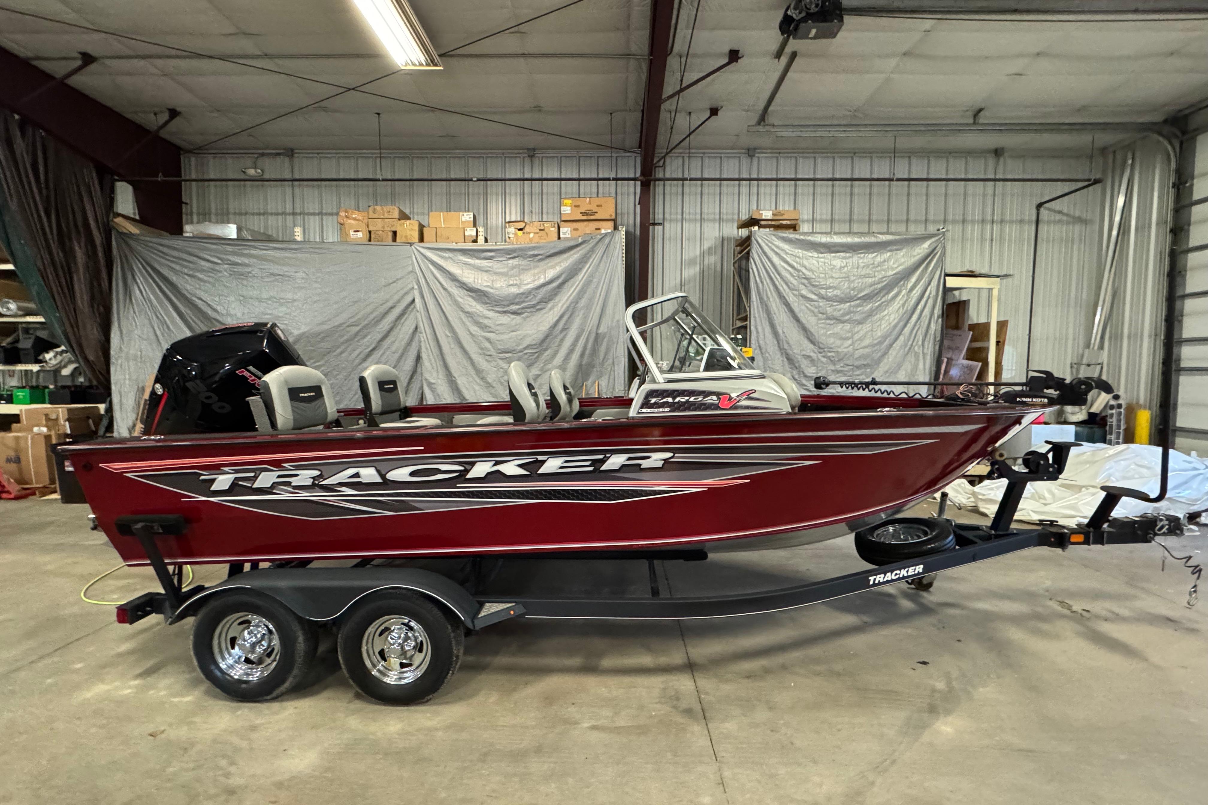 2019 Tracker Targa V-19 Combo